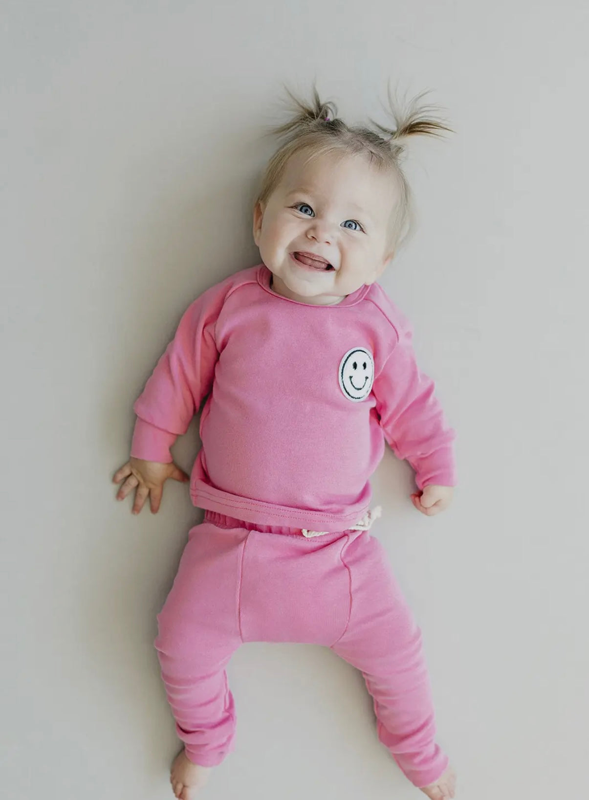 Mini GLOW Lounge Set- Smiley Bubble Gum 💕